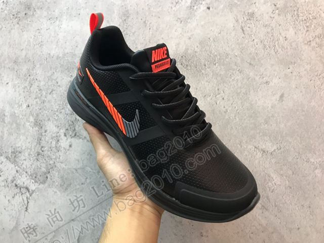 Nike男鞋 耐克頭層超纖皮 耐克登月男子運動休閒鞋  hdx13181
